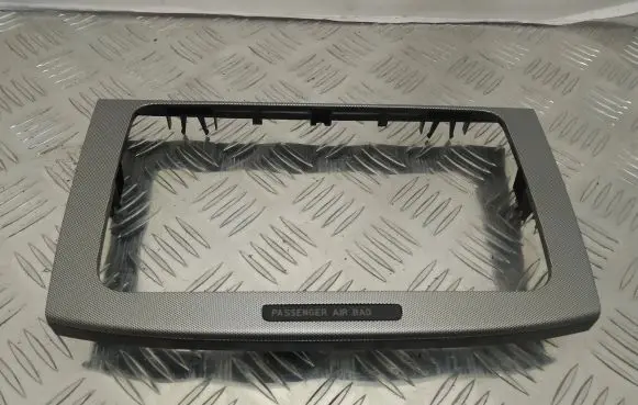 Volkswagen PASSAT B6 Radio/GPS head unit trim 3C0858069M