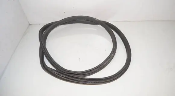 BMW i4 Front door rubber seal 7482945 7482946 51727482946