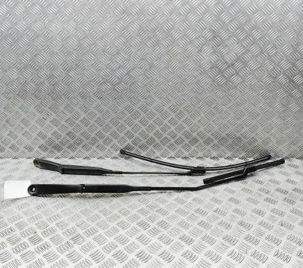 Fisker Ocean Windshield/front glass wiper blade FM2960800004A FM2960800002A
