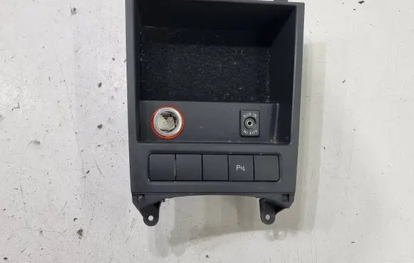 Volkswagen Jetta VI Glove box central console 5C7857925 1192625