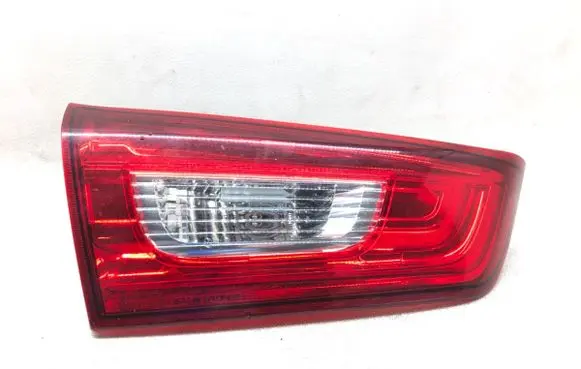 Mitsubishi Outlander Rear/tail lights P9373L