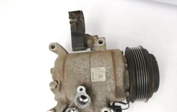 Mazda CX-5 Air conditioning (A/C) compressor (pump) KF01 F500JUBCA04