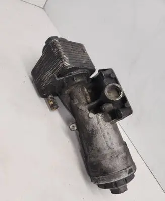 Volkswagen PASSAT B6 Oil filter mounting bracket 045115389J
