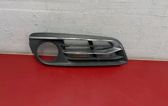 BMW 5 F10 F11 Front bumper lower grill 7331732 51117331732