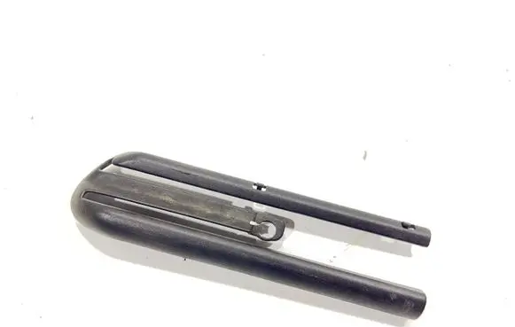 BMW 5 E39 Front driver seat rail trim 820721