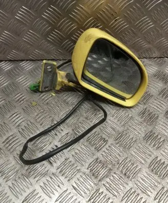 Volkswagen New Beetle Front door electric wing mirror
