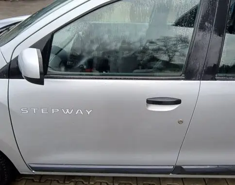 Dacia Lodgy Front door
