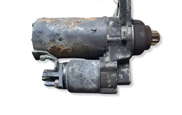 Volkswagen Golf V Starter motor 
