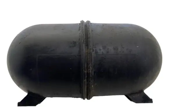Vacuum air tank
