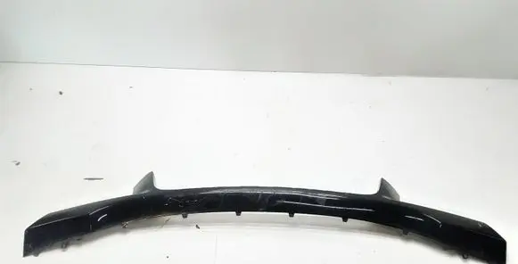 Front bumper lip