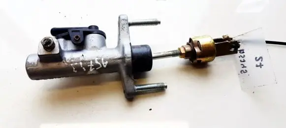 Clutch master cylinder