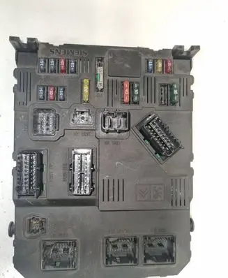 Citroen C3 Fuse module 9650585880
