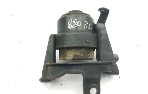 Toyota Corolla Verso AR10 Engine mount bracket