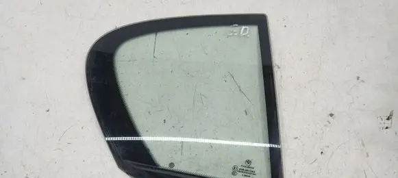 BMW 1 E81 E87 Rear vent window glass