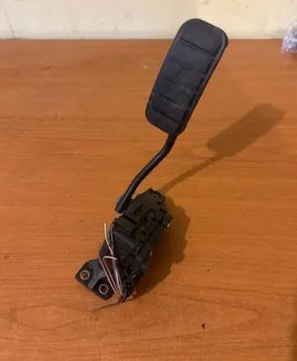 Renault Master II Accelerator throttle pedal 6PV00811904 7700314525