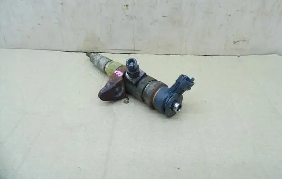 Fuel injector