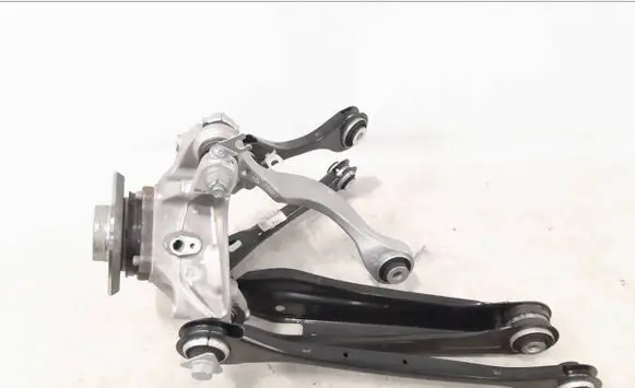 BMW X3M F97 Stub axle 8092077 8091545 33308091545