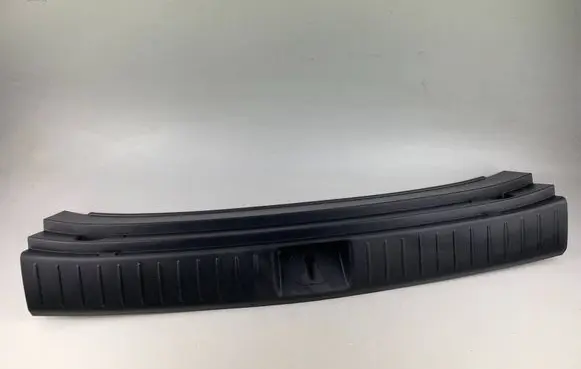 Trunk/boot sill cover protection