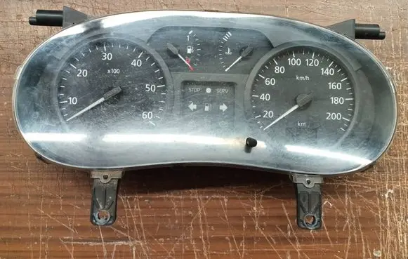 Renault Trafic II (X83) Speedometer (instrument cluster) P8200279062