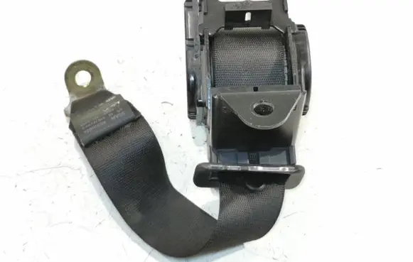 BMW 5 E34 Rear seatbelt 1950527 30832300 0433324