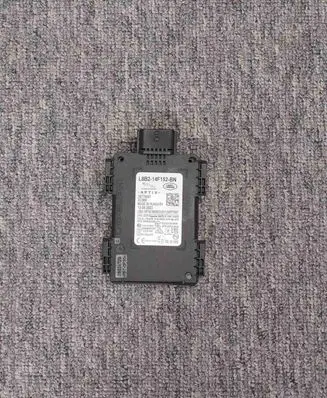 Land Rover Defender Blind spot module L8B214F152BN L8B214F152BR
