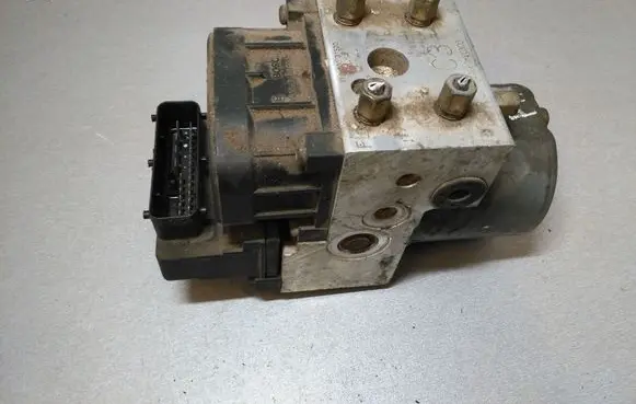 Nissan Patrol Y61 ABS Pump 11000031320 18750394 47660VC300