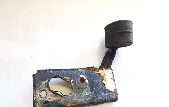 Ford Kuga I Muffler mount bracket/holder 30748235