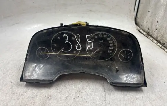 Opel Zafira A Speedometer (instrument cluster) 88311318