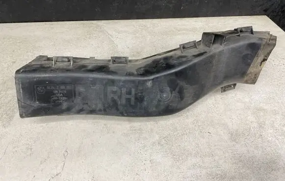 BMW X5 E70 Air intake duct part 7158380 10834110