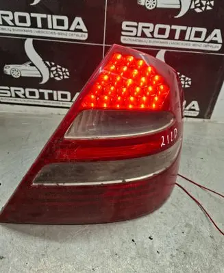 Mercedes-Benz E W211 Rear/tail lights A2118200664 20520902