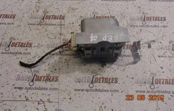 Jeep Grand Cherokee (WK) Tailgate boot lock/latch motor 21600101