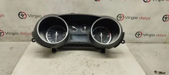 Alfa Romeo Giulietta Speedometer (instrument cluster) A2C53352738 019483 50516478