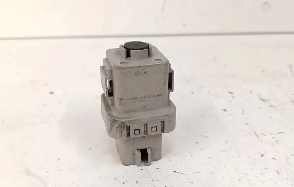 Hyundai ix35 Glow plug pre-heat relay 368332F155 368302F155