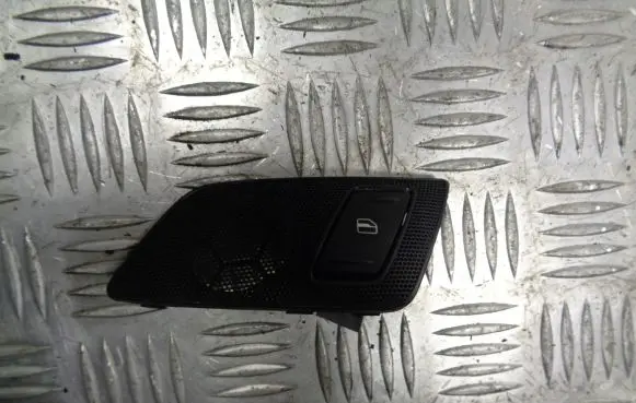 Skoda Octavia Mk2 (1Z) Quarter vent window switch 