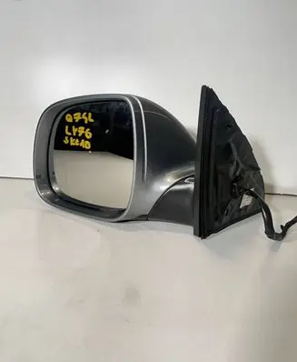 Audi Q7 4L Front door electric wing mirror LY7G