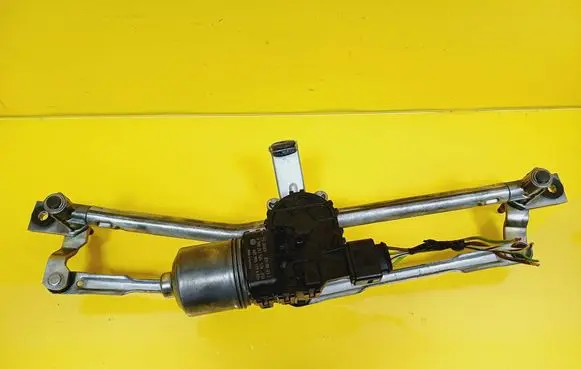 Skoda Fabia Mk1 (6Y) Front wiper linkage and motor 6Q1955119A 0390241524