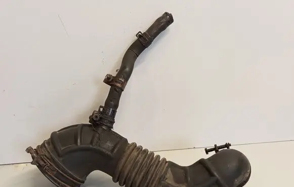 KIA Sorento Turbo air intake inlet pipe/hose 281303E210