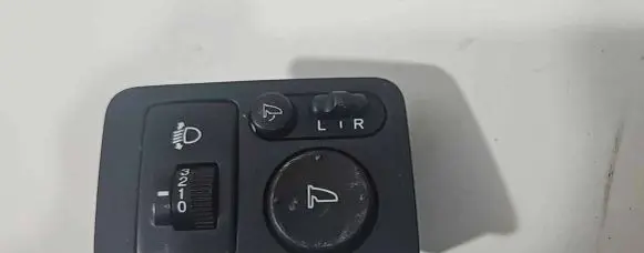 Honda CR-V Wing mirror switch M33212 M31062