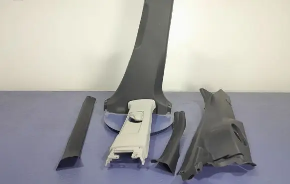 Other sill/pillar trim element