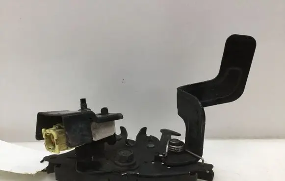 Nissan Juke I F15 Engine bonnet (hood) release handle 