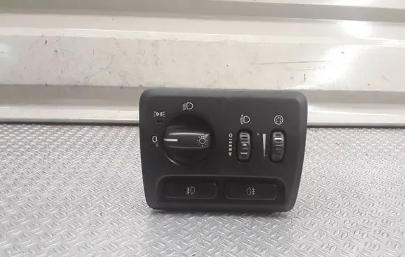 Volvo V70 Light switch 8691751