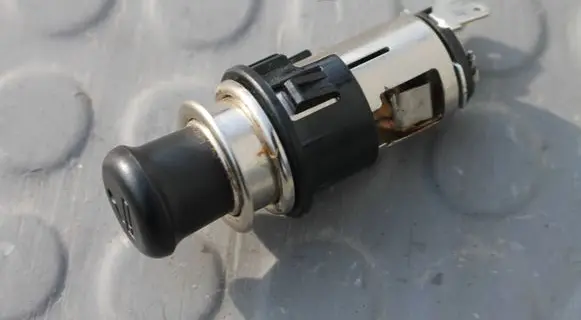 Mitsubishi L200 Cigarette lighter MTL200