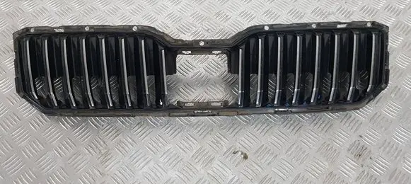 Skoda Superb B8 (3V) Front bumper upper radiator grill 3V0853653B