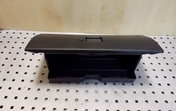 Opel Frontera B Glove box
