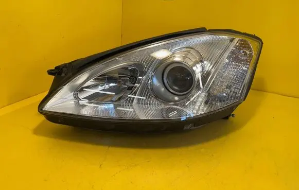 Mercedes-Benz S W221 Headlight/headlamp A2218202361