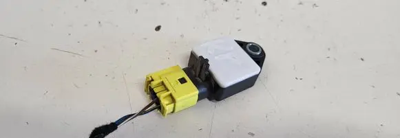 Mercedes-Benz A W169 Airbag deployment crash/impact sensor A1698202226 2226272910