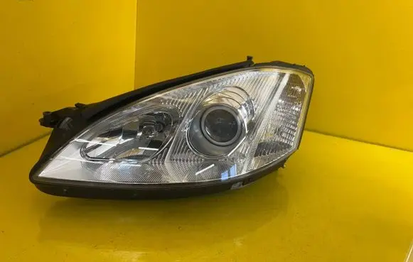 Mercedes-Benz S W221 Headlight/headlamp A2218201961