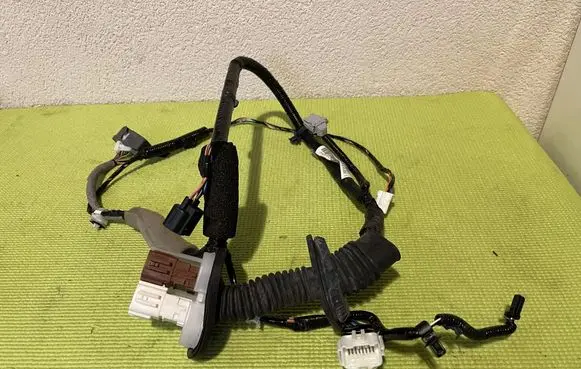 Honda CR-V Front door wiring loom 32752T1EE302