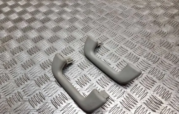 Toyota Corolla Verso E121 A set of handles for the ceiling 