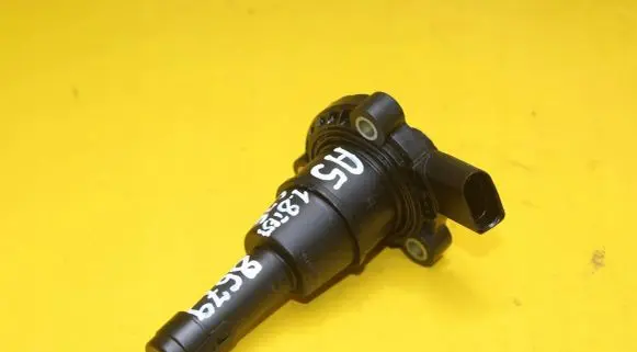 Audi A6 C7 Oil pressure sensor 03F907660D